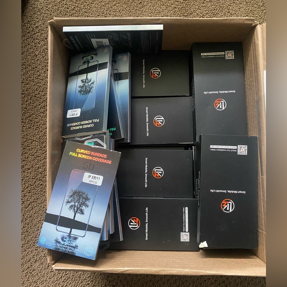 NEW 40x iPhone 11 / XR Glass Screen Protectors Wholesale Liquidation Reseller